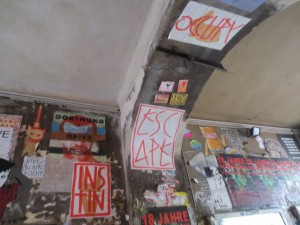 alley occupy (Small)